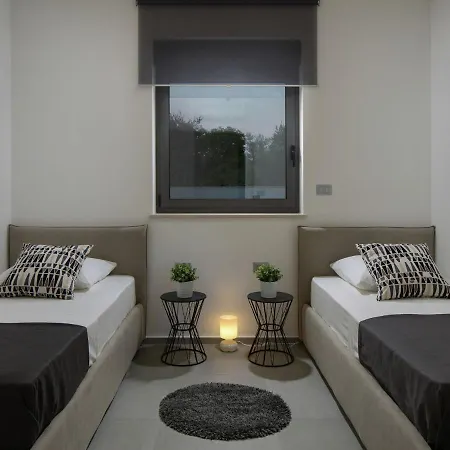 Apartment Charming In Fa Ana With Private Pool Fazana